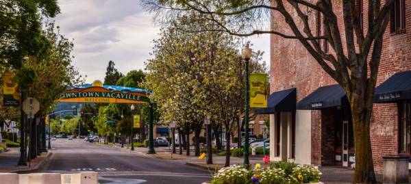 Downtown Vacaville sign